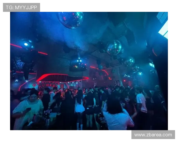 阿里纳斯谈生活选择：播客比夜店更有意义队友凌晨仍在狂欢