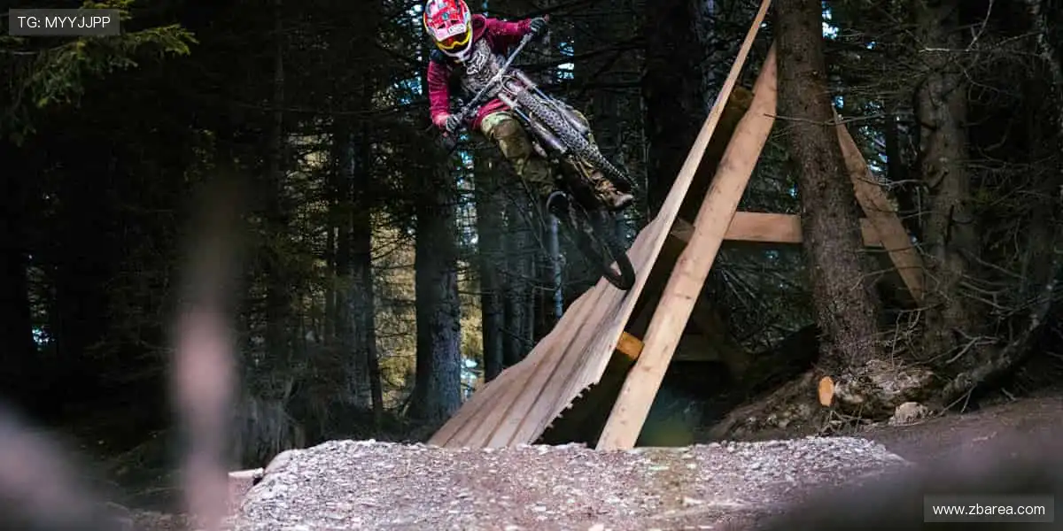 球迷专属，周边一站式购齐！🎁👕